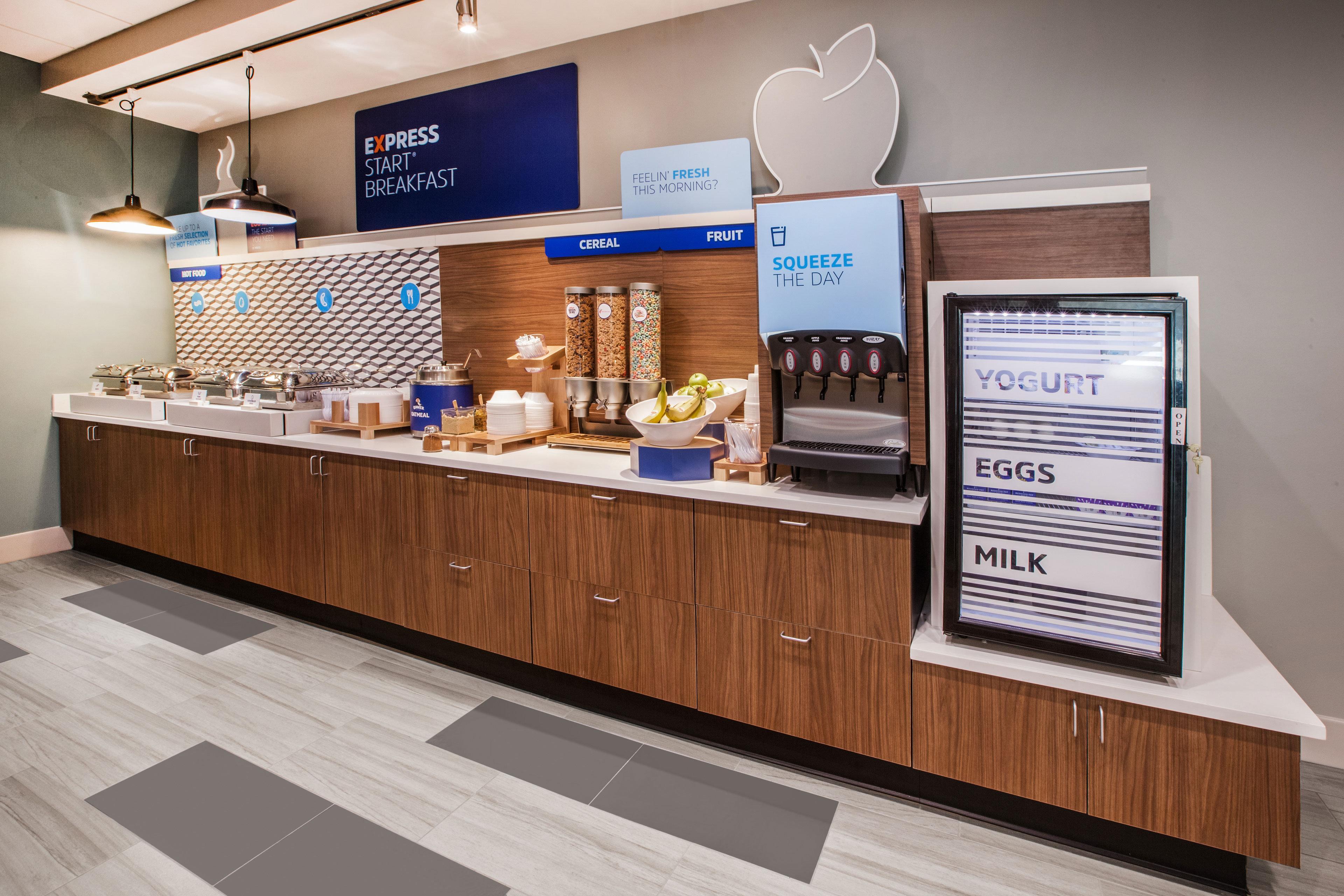 Holiday Inn Express & Suites - Belleville By Ihg Экстерьер фото