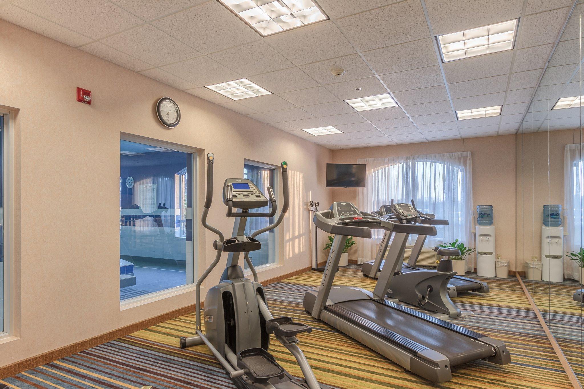 Holiday Inn Express & Suites - Belleville By Ihg Экстерьер фото