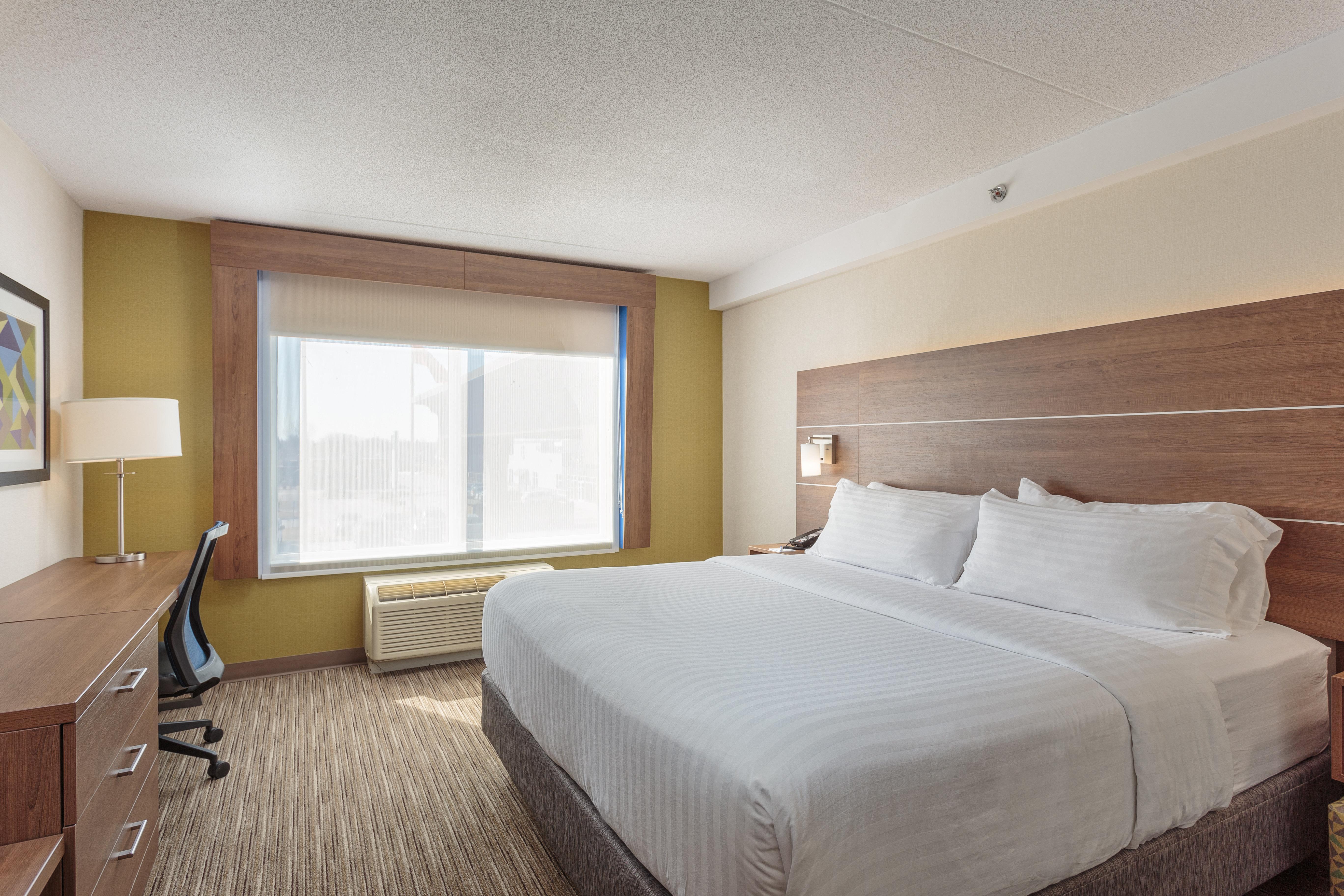 Holiday Inn Express & Suites - Belleville By Ihg Экстерьер фото