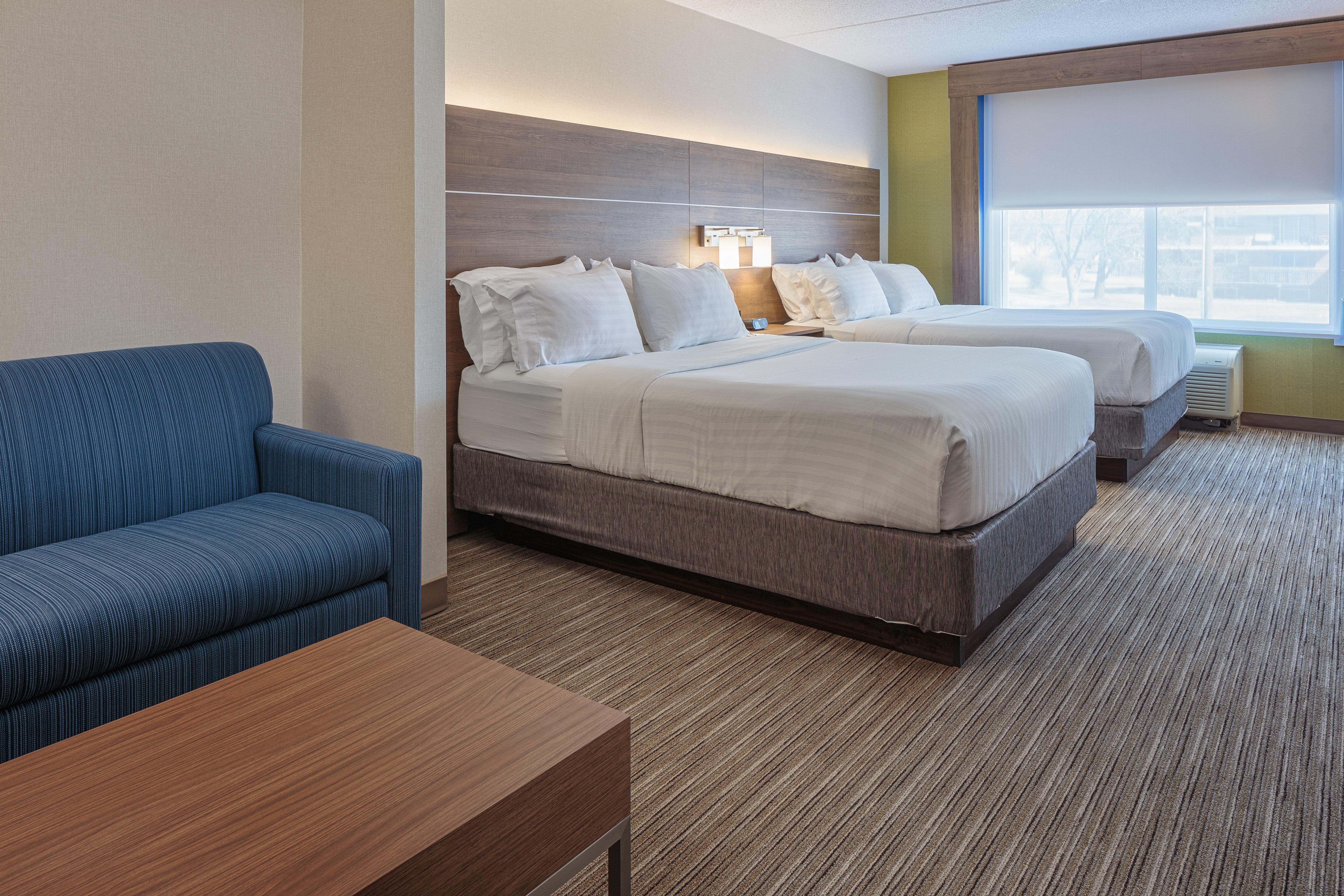 Holiday Inn Express & Suites - Belleville By Ihg Экстерьер фото