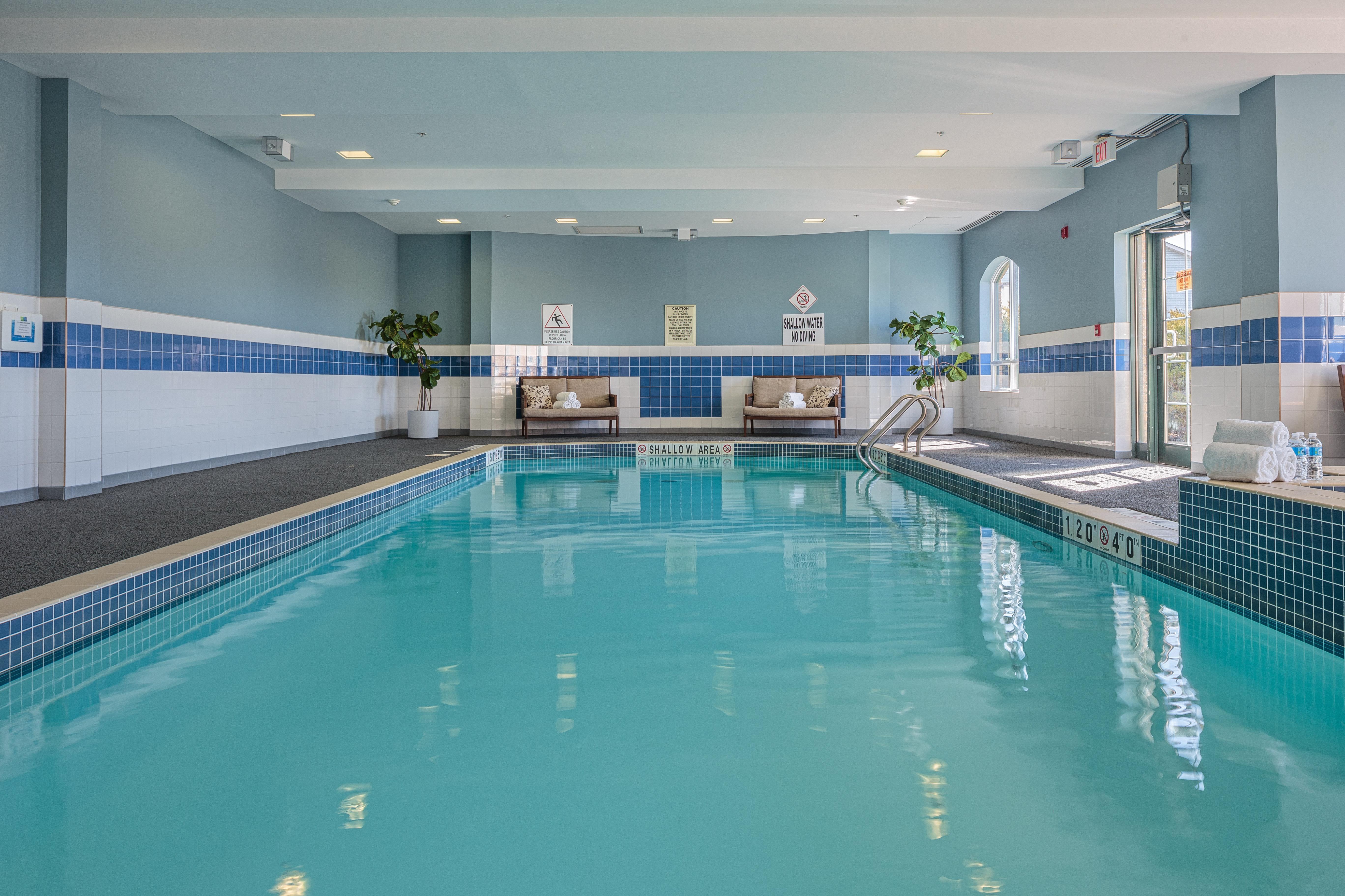 Holiday Inn Express & Suites - Belleville By Ihg Экстерьер фото