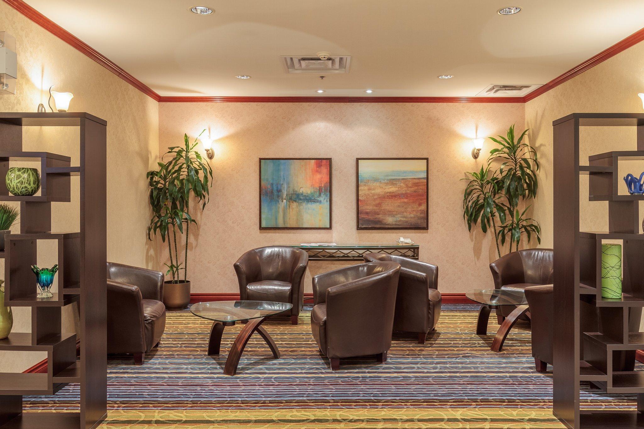Holiday Inn Express & Suites - Belleville By Ihg Экстерьер фото
