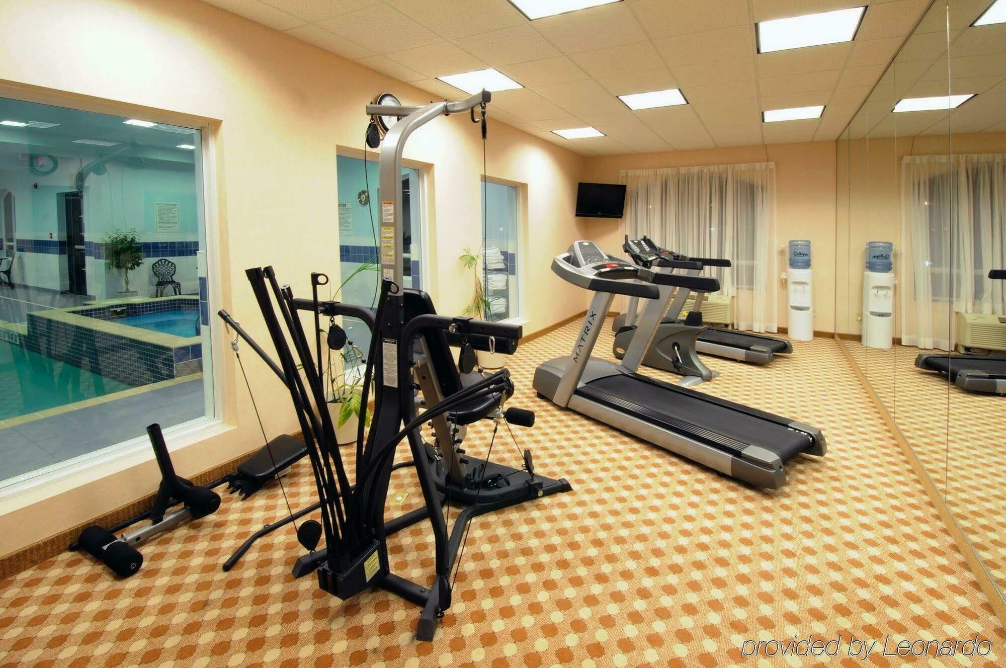 Holiday Inn Express & Suites - Belleville By Ihg Экстерьер фото